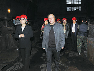 趙敏廳長(zhǎng)在雞西市柳毛石墨礦區(qū)調(diào)研