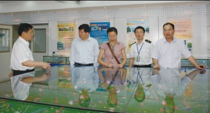 朱水芳所長在云南出入境檢驗(yàn)檢疫局指導(dǎo)工作