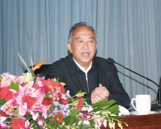 趙振業(yè)院士作演講