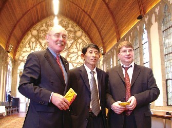 劉三堂董事長和德國經濟促進會長合影