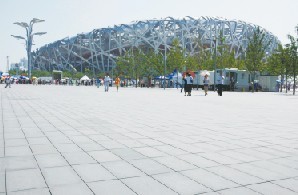 使用仁創(chuàng)產(chǎn)品的“鳥巢”外地面