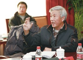 李同德在人居環(huán)境研討會(huì)上發(fā)言