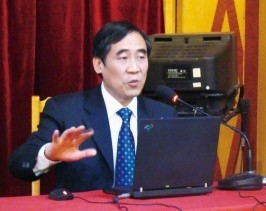 河北工業(yè)大學(xué)副校長(zhǎng)、博士生導(dǎo)師、TRIZ研究會(huì)理事長(zhǎng)檀潤(rùn)華教授