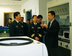 郭立峰校長率隊參觀清華大學(xué)