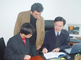 范院士指導(dǎo)學(xué)生